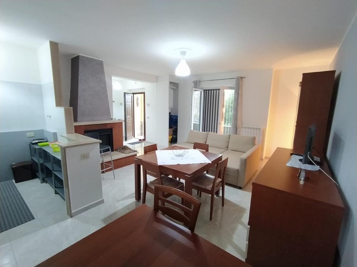 Muro Lucano Casa Degli Ulivi Con Parcheggio Privato 아파트 외부 사진