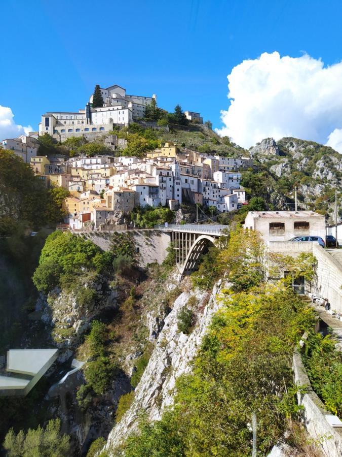 Muro Lucano Casa Degli Ulivi Con Parcheggio Privato 아파트 외부 사진