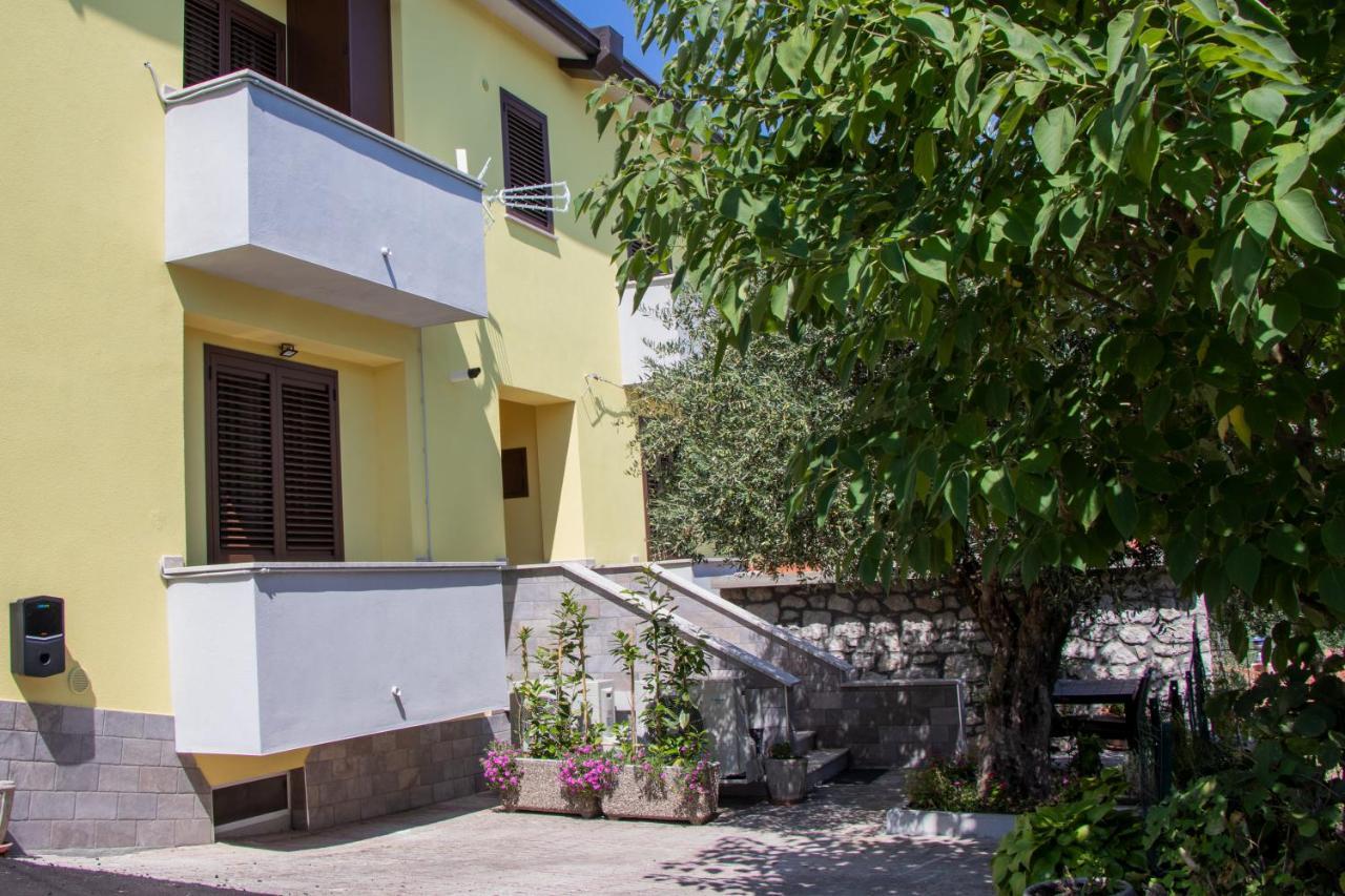 Muro Lucano Casa Degli Ulivi Con Parcheggio Privato 아파트 외부 사진